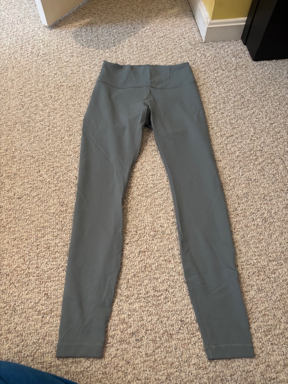 lululemon athletica Full-Length Leggings in Sage Gray